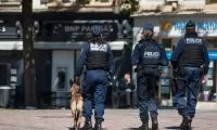Illustration : Quel est le rôle stratégique du maire et de la police municipale dans la sécurité locale moderne ?